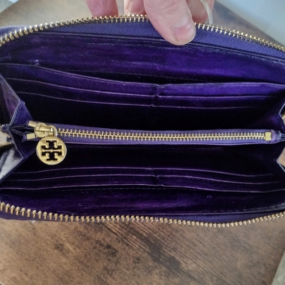 Tory Burch Purple Leather Wallet - Picture 10 of 10